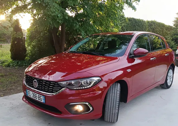 samochody osobowe Fiat Tipo cena 37700 przebieg: 138000, rok produkcji 2017 z Tarnów